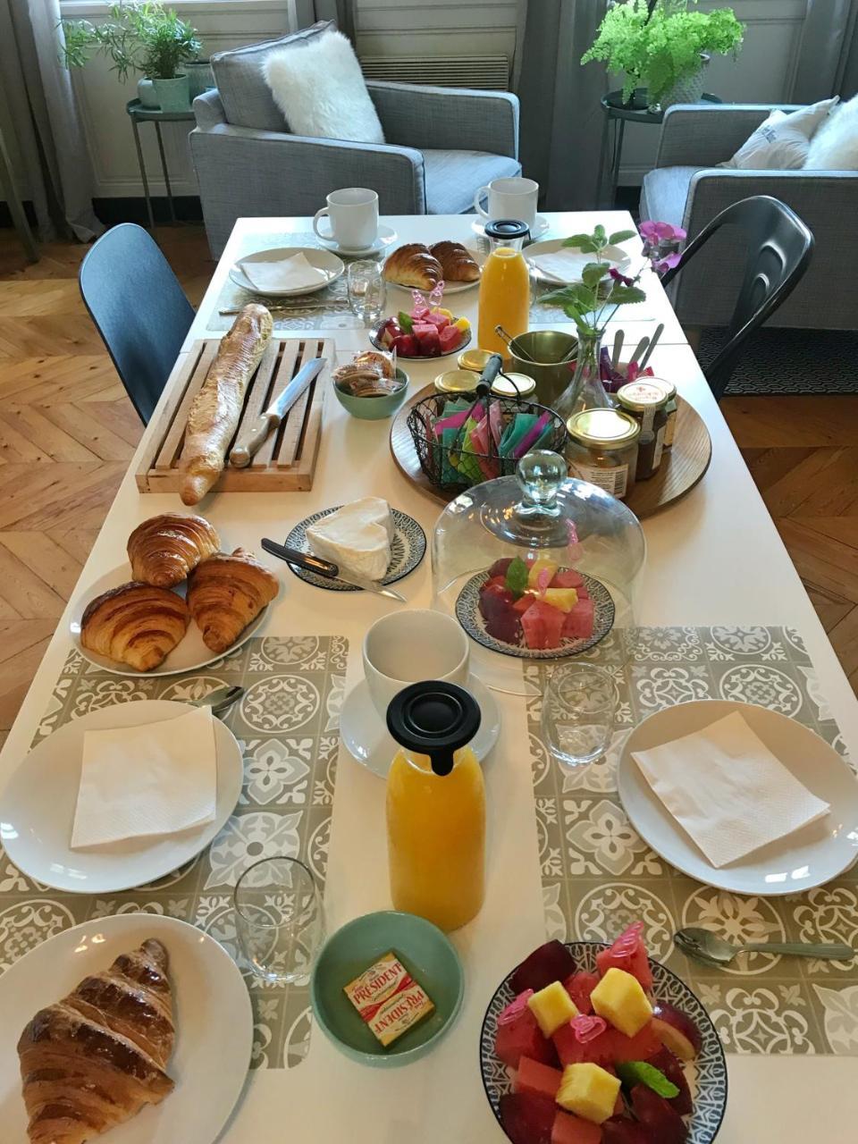 לינה וארוחת בוקר Fourmetot Le Petit Manoir De La Vernelle מראה חיצוני תמונה